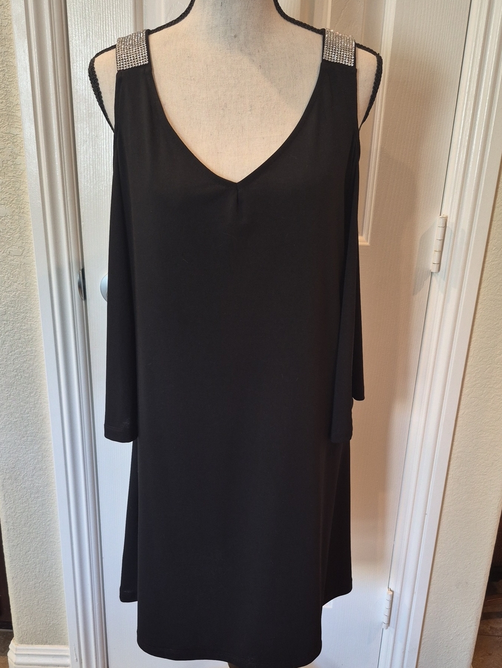 Haani Black Cold-Shoulder Midi Dress with Rhinestone Straps XL